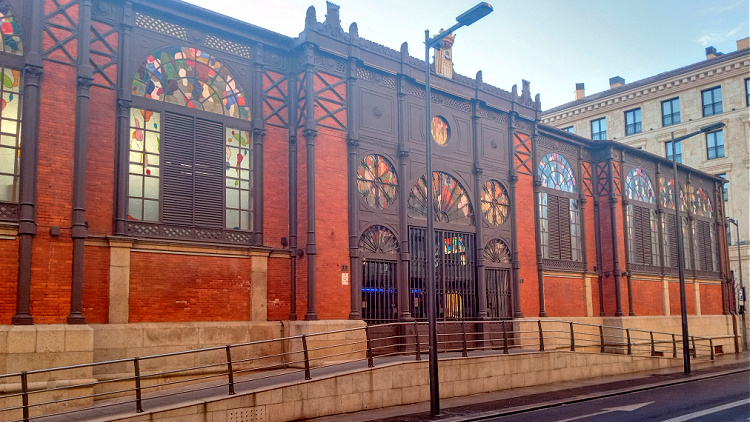 Solo Travel to Salamanca and enjoy the central market