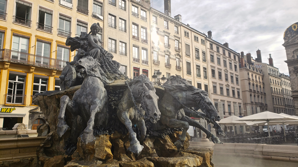 Traveler's choice to start a traveling before the tour as I did in Lyon. This is Fontaine Bartholdi at Place des Terreaux