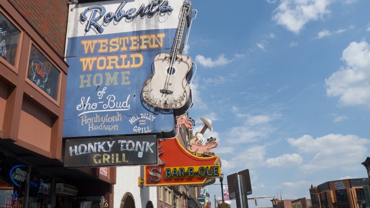 restaurant and club signs in Nashville