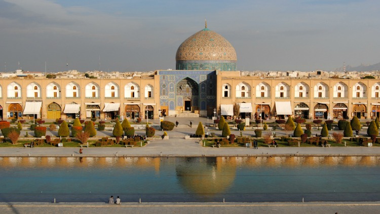 Sheikh Lotfollah mosque, isfahan, group tour in iran