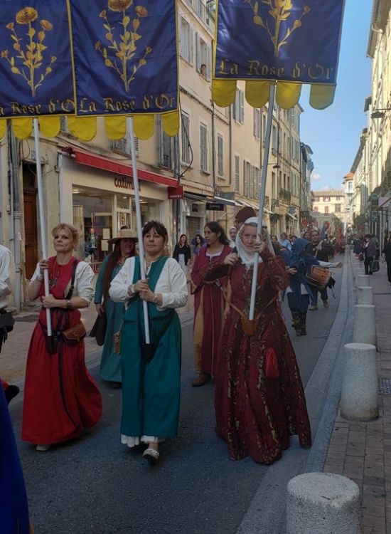 A cruise that served the independent traveler in me with the choice of spending an afternoon solo. This is in Avignon, France