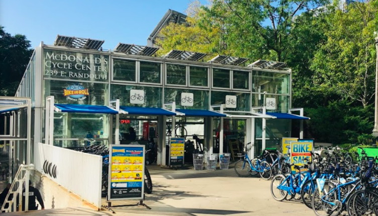 Bike centre in Chicago, solo travel and cycling